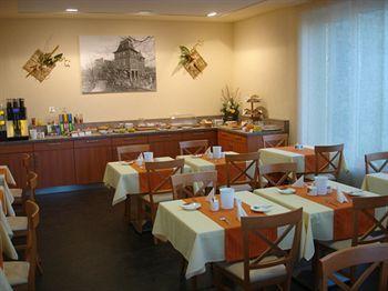 Fischzucht 3* Würzburg
